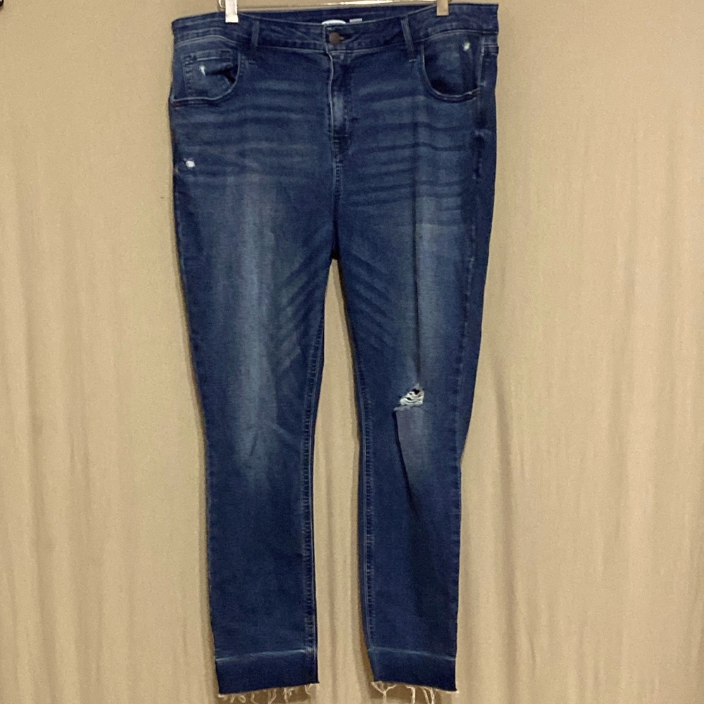 Old Navy Distressed Rockstar Super Skinny Ankle Jeans Size 16 EUC